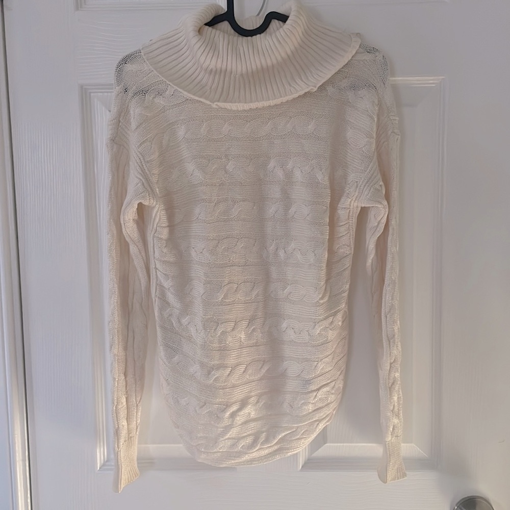 Shimmering white knit turtleneck sweater in PXS
